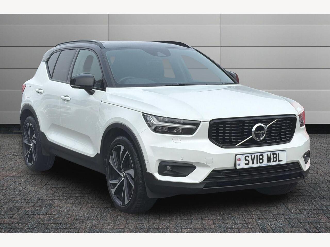 Main listing image - Volvo XC40