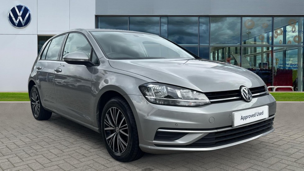 Main listing image - Volkswagen Golf