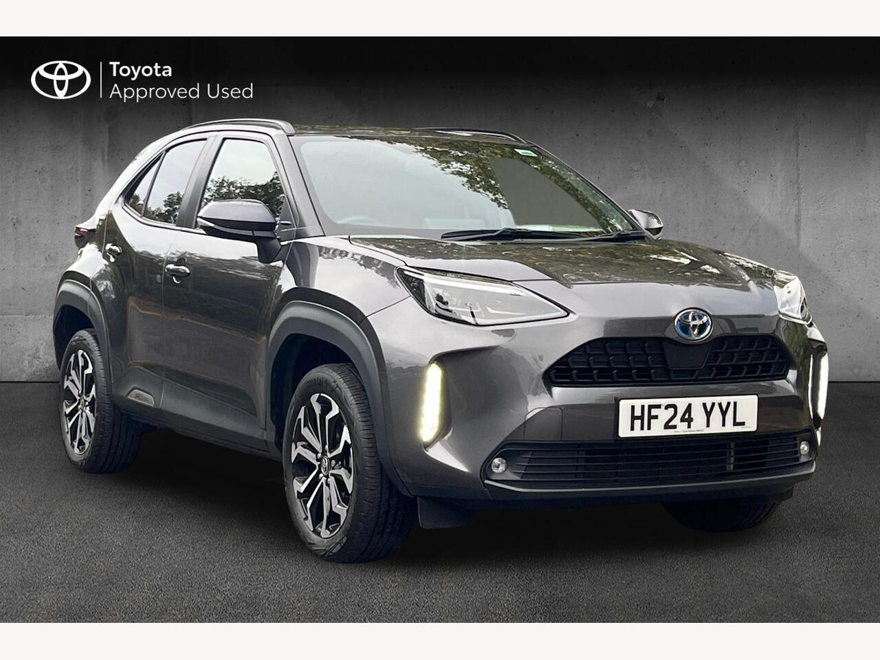 Main listing image - Toyota Yaris Cross