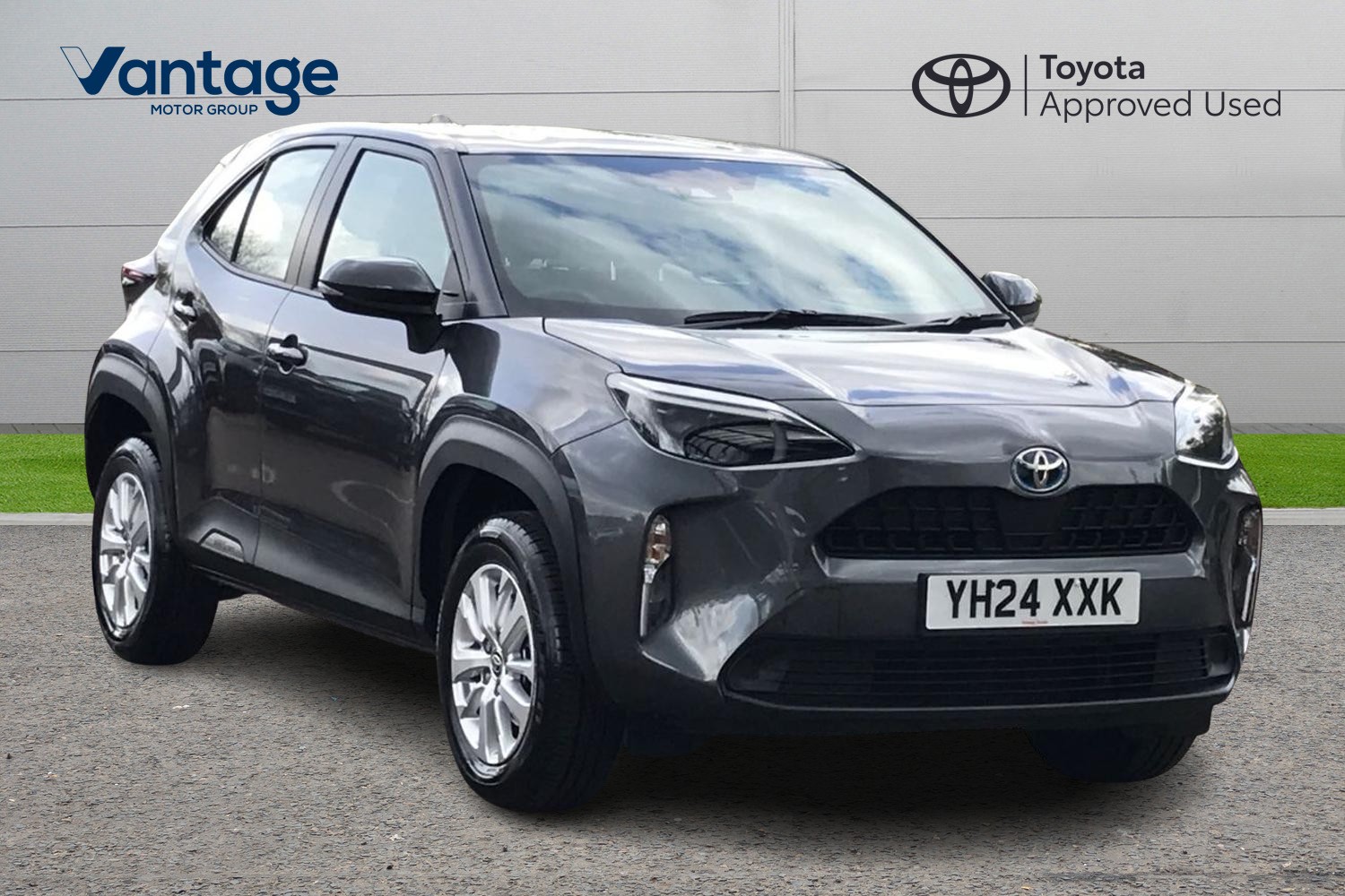 Main listing image - Toyota Yaris Cross