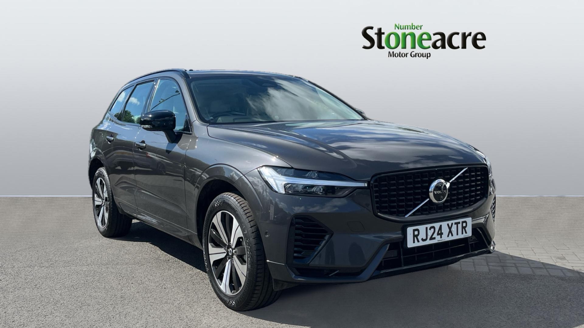 Main listing image - Volvo XC60
