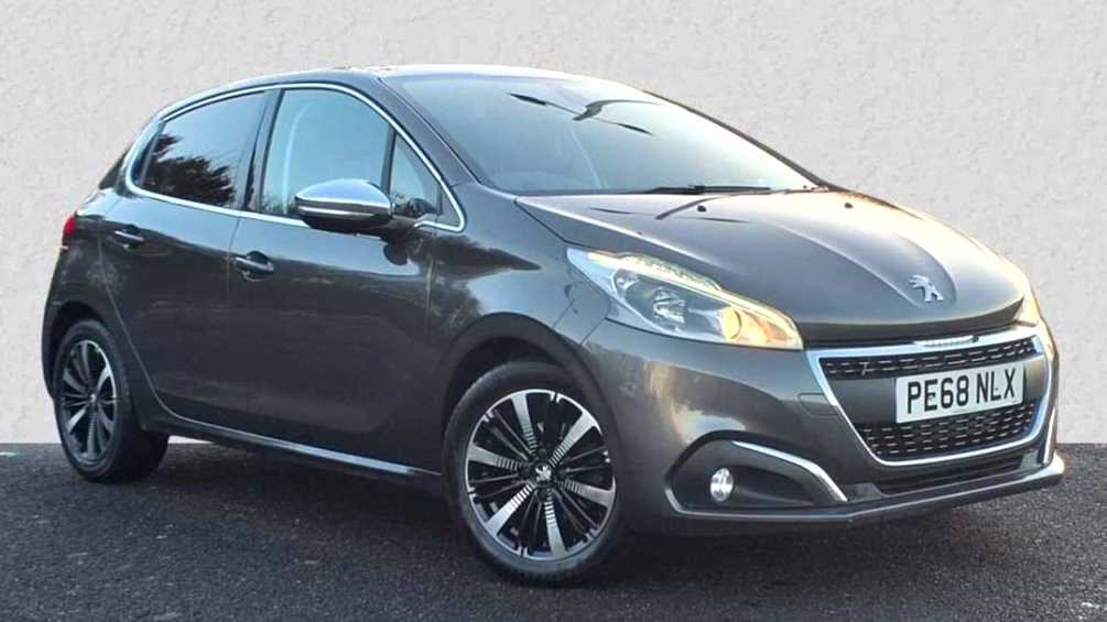 Main listing image - Peugeot 208