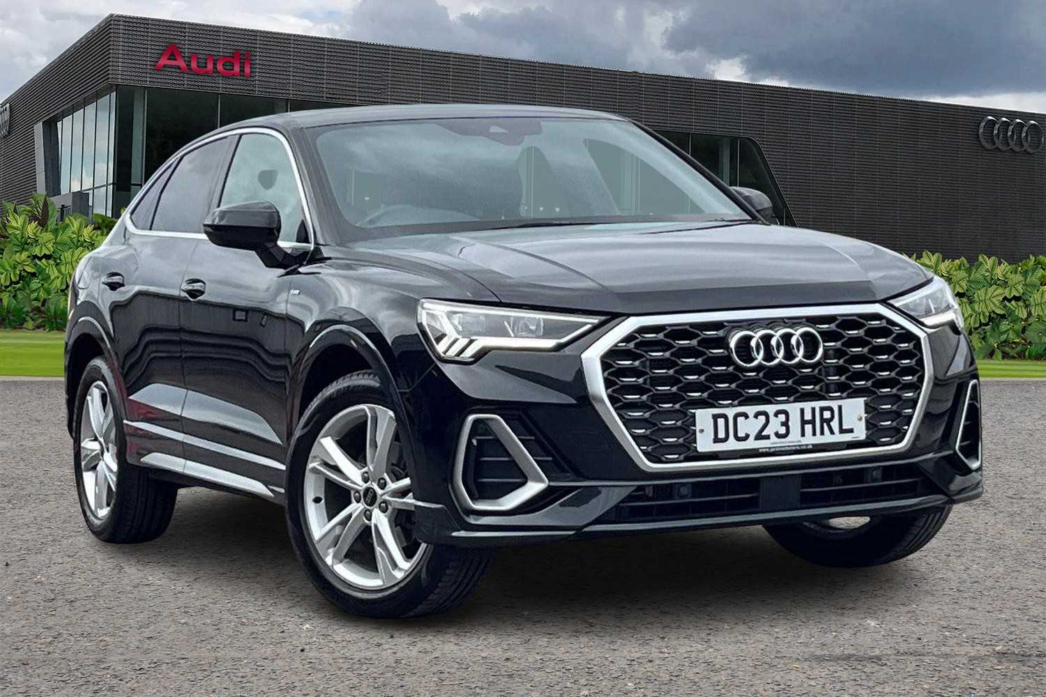 Main listing image - Audi Q3