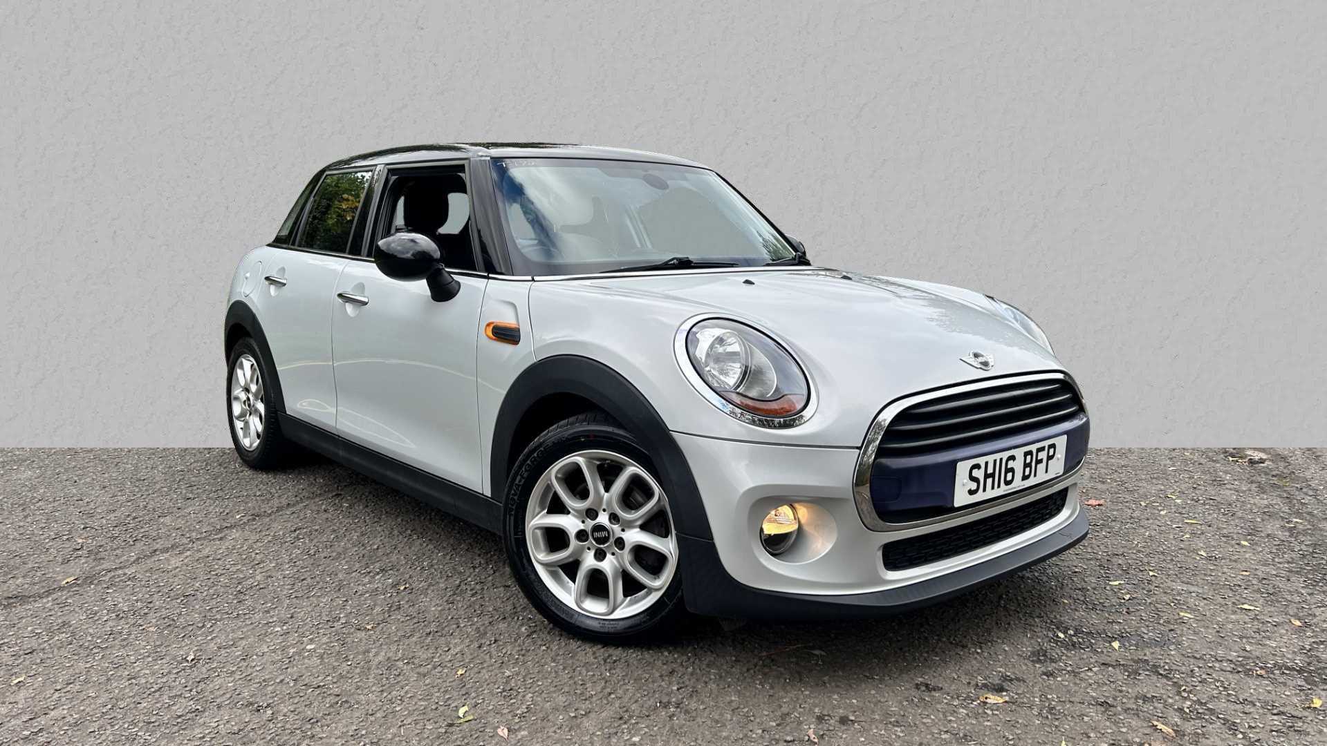 Main listing image - MINI Hatchback 5dr