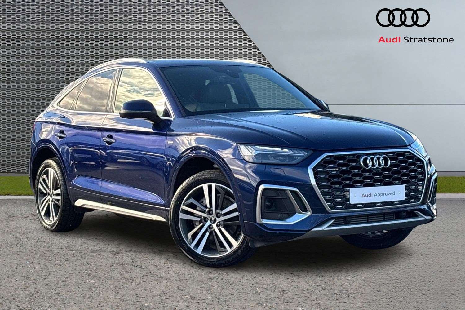 Main listing image - Audi Q5 Sportback
