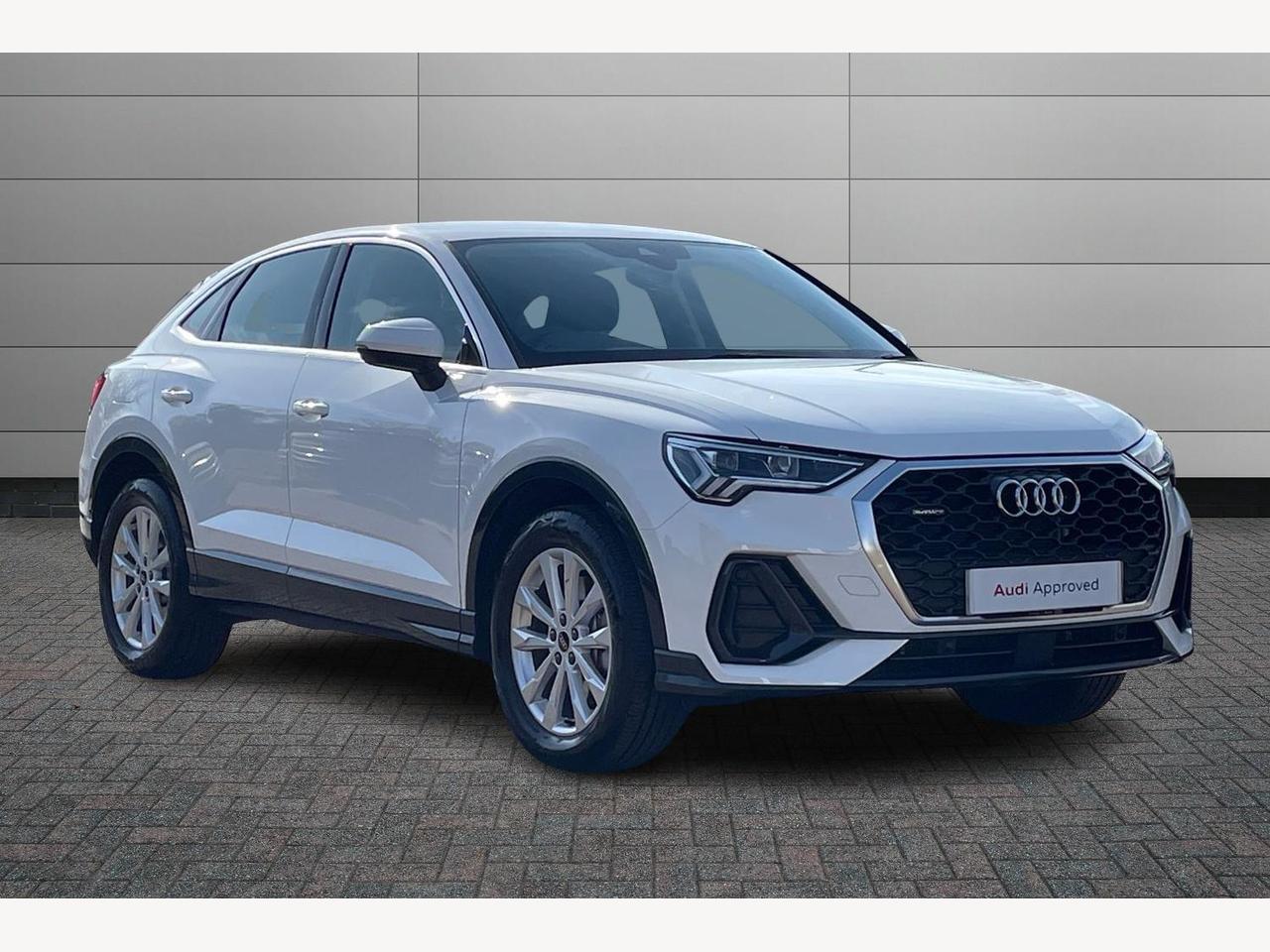 Main listing image - Audi Q3