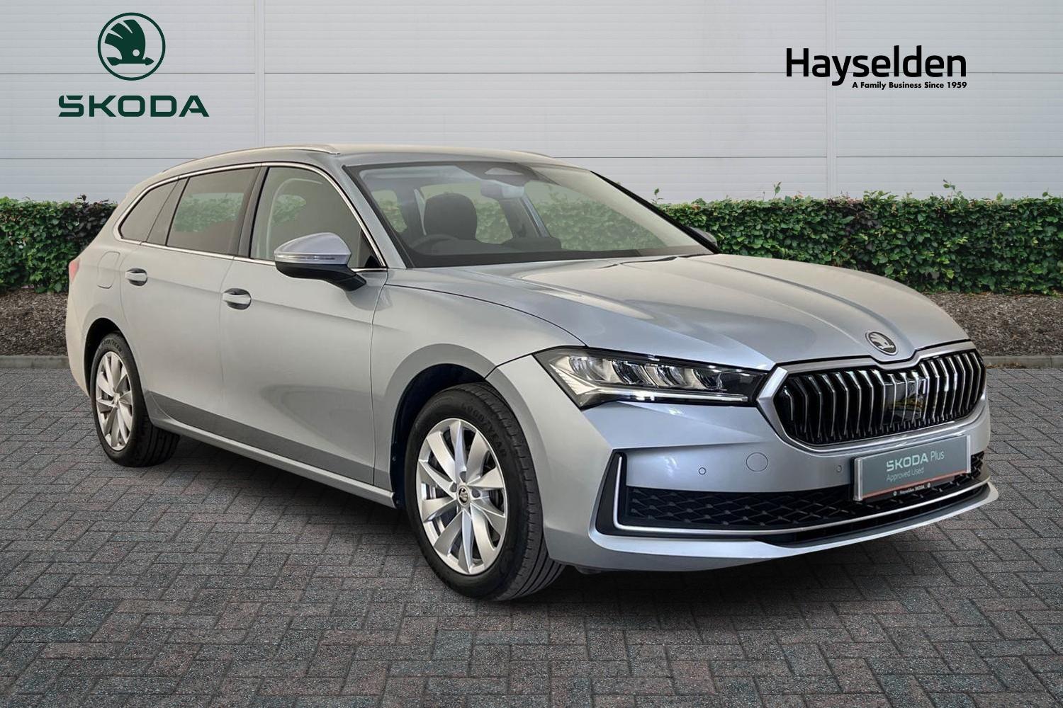 Main listing image - Skoda Superb Estate