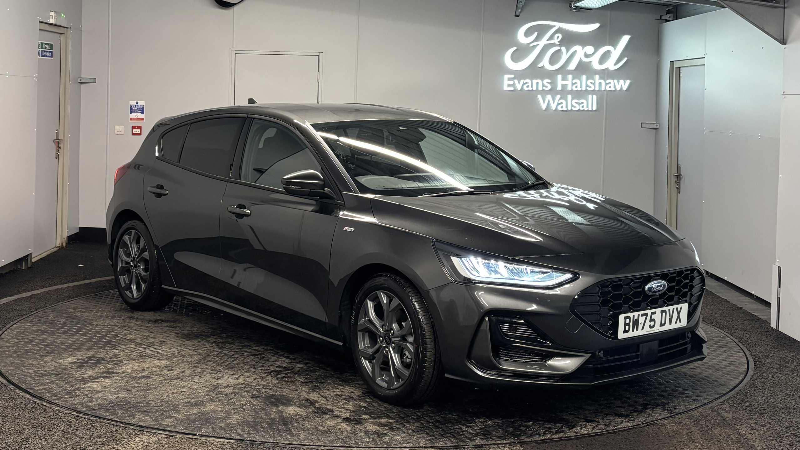 Main listing image - Ford Focus