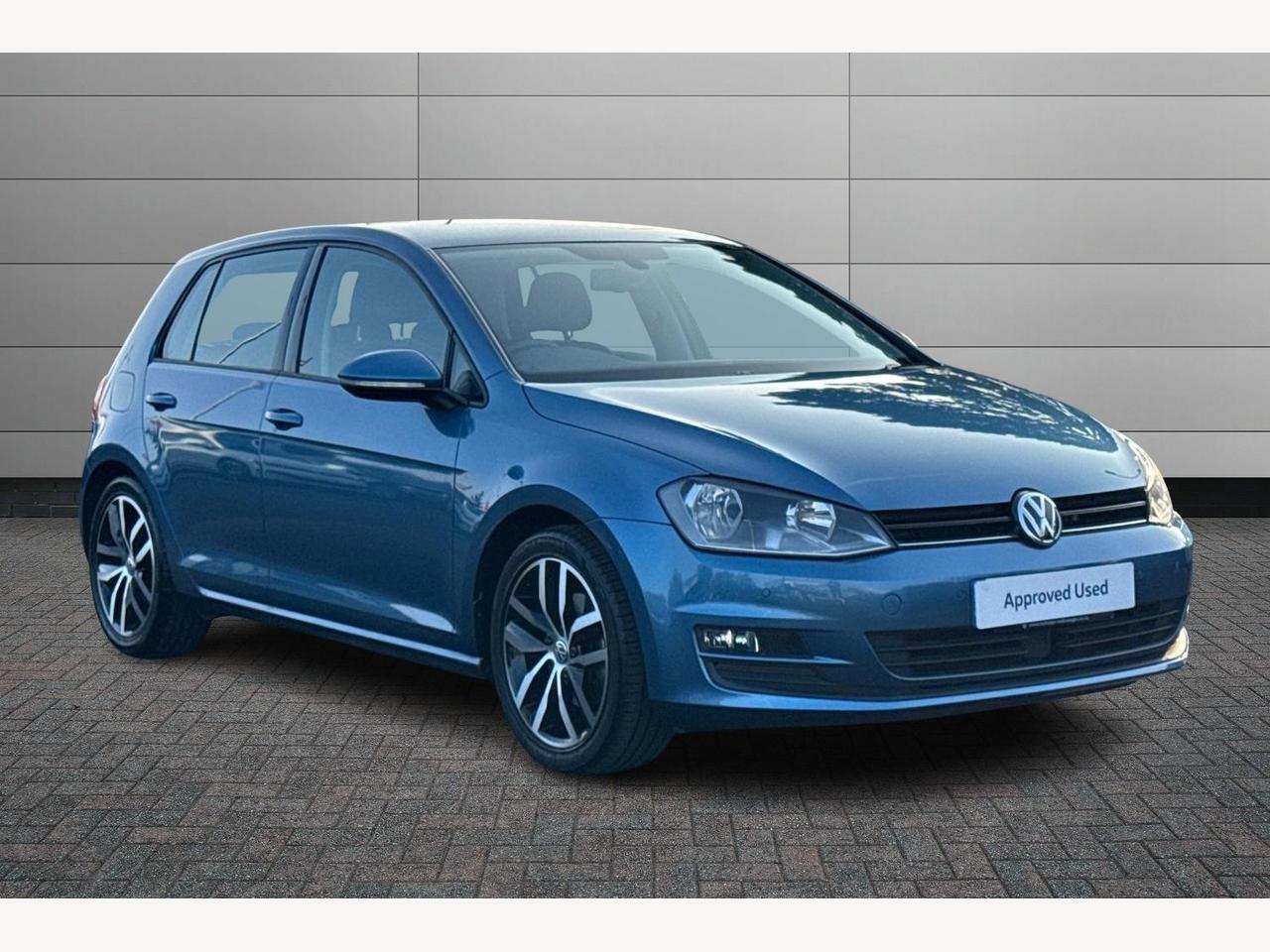 Main listing image - Volkswagen Golf