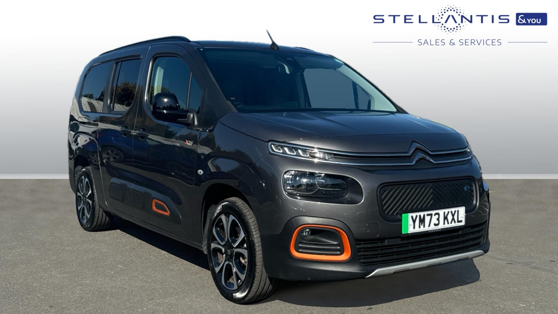 Main listing image - Citroen e-Berlingo