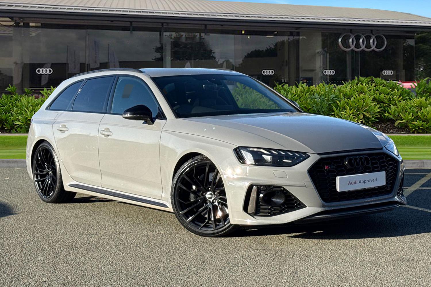 Main listing image - Audi RS4