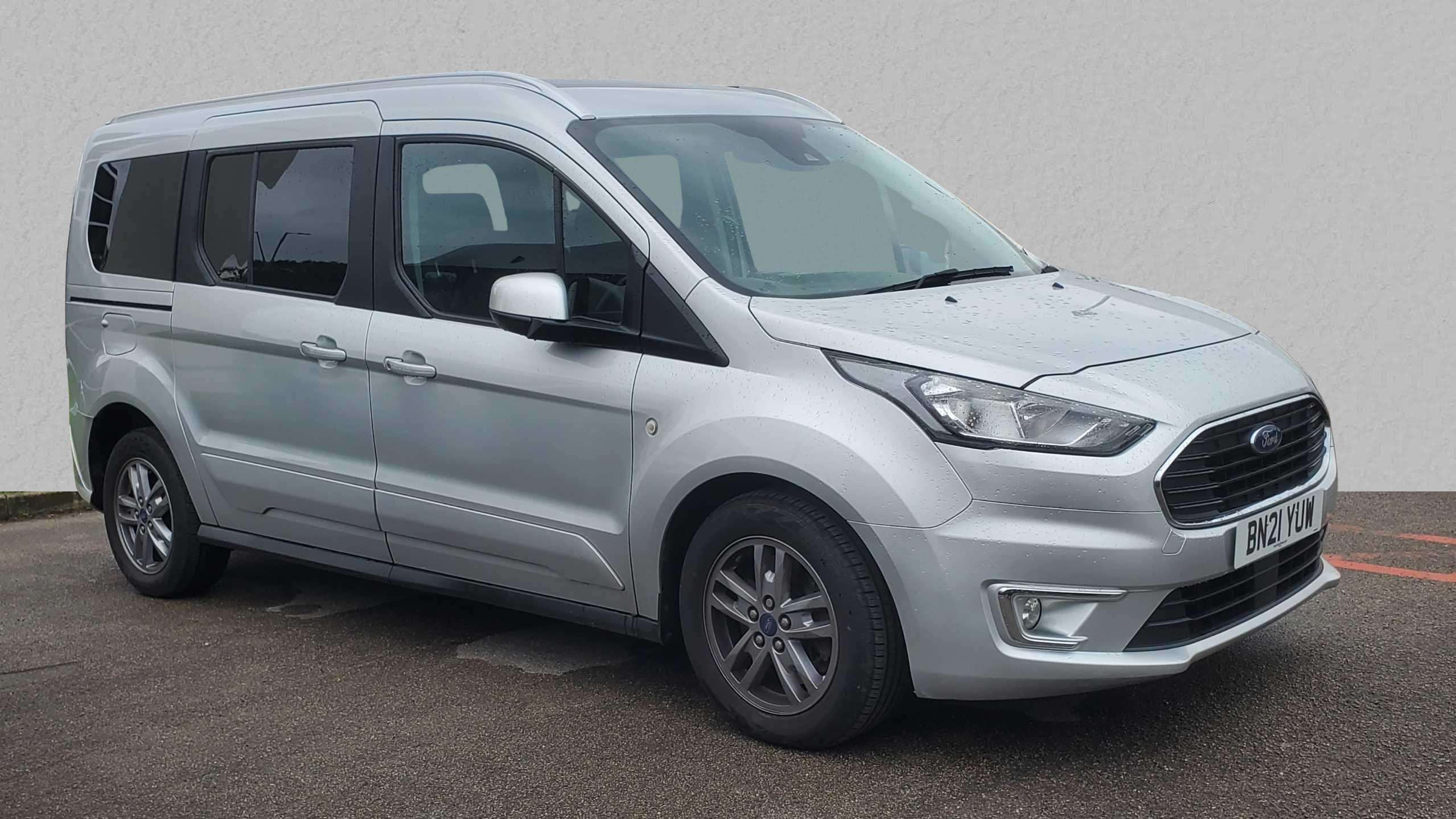Main listing image - Ford Grand Tourneo Connect
