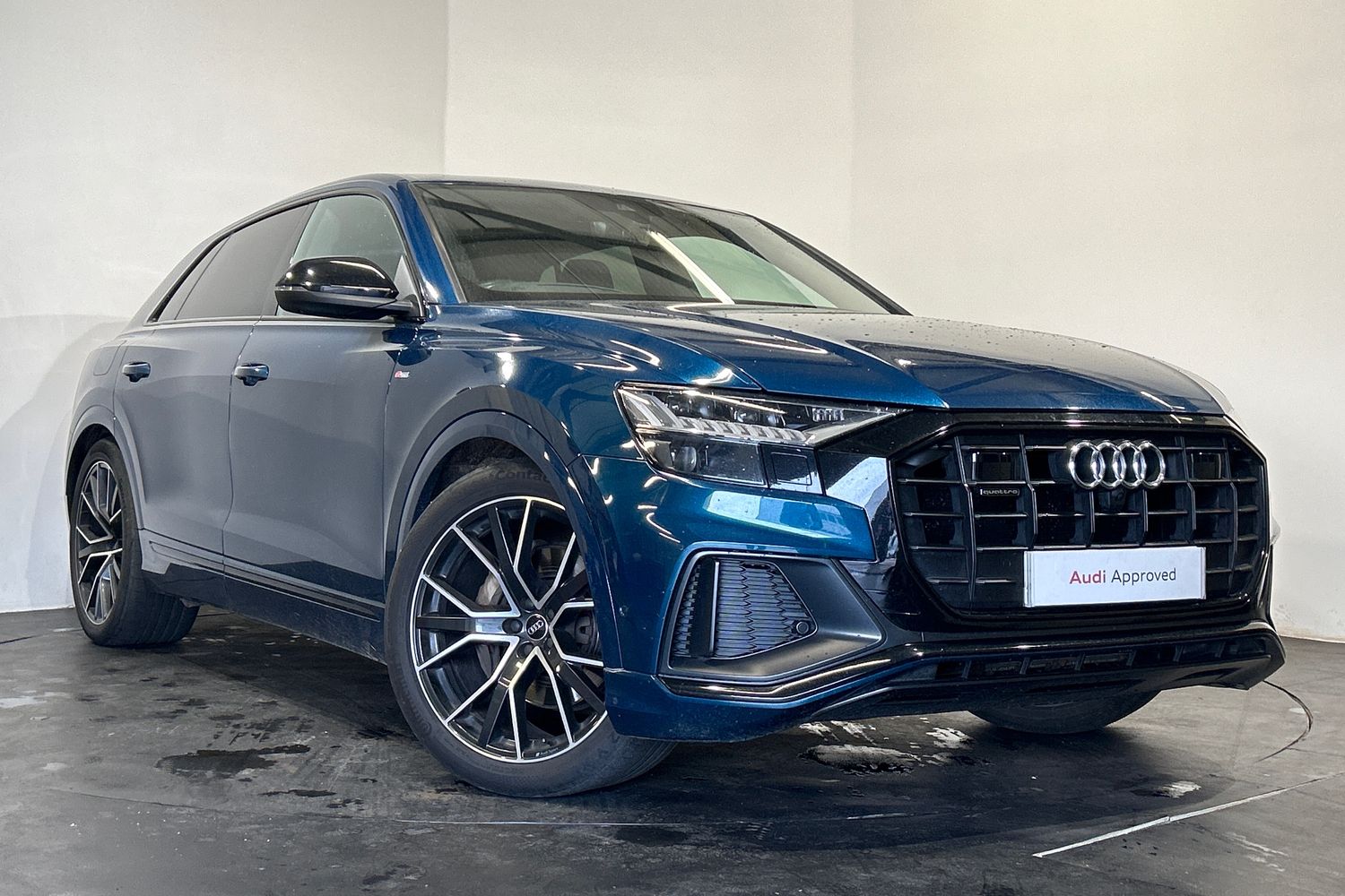 Main listing image - Audi Q8