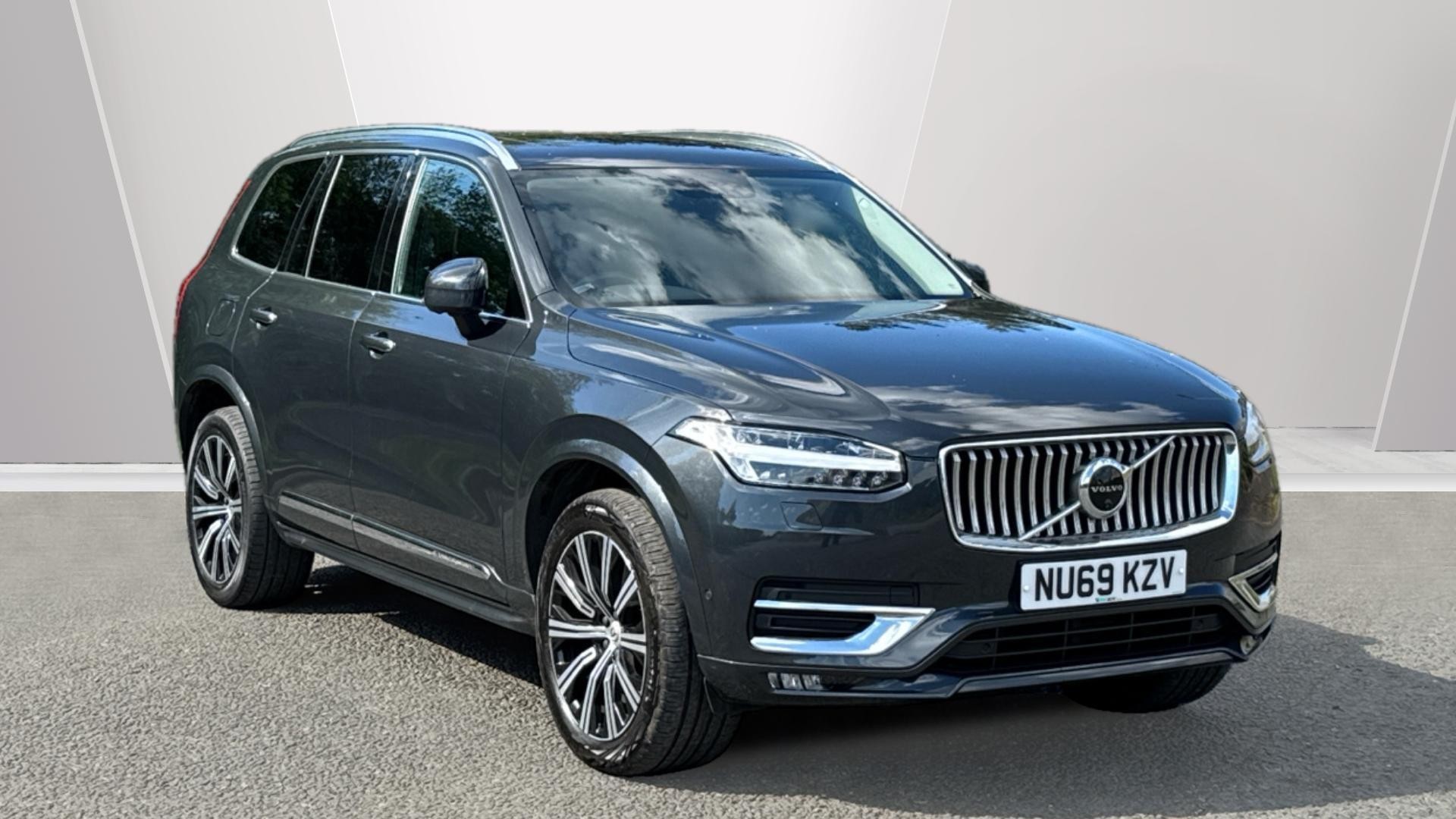 Main listing image - Volvo XC90