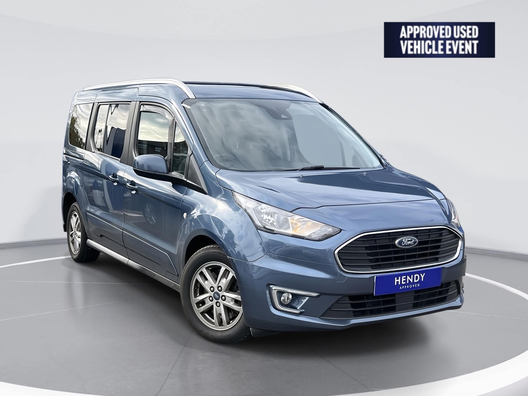 Main listing image - Ford Grand Tourneo Connect