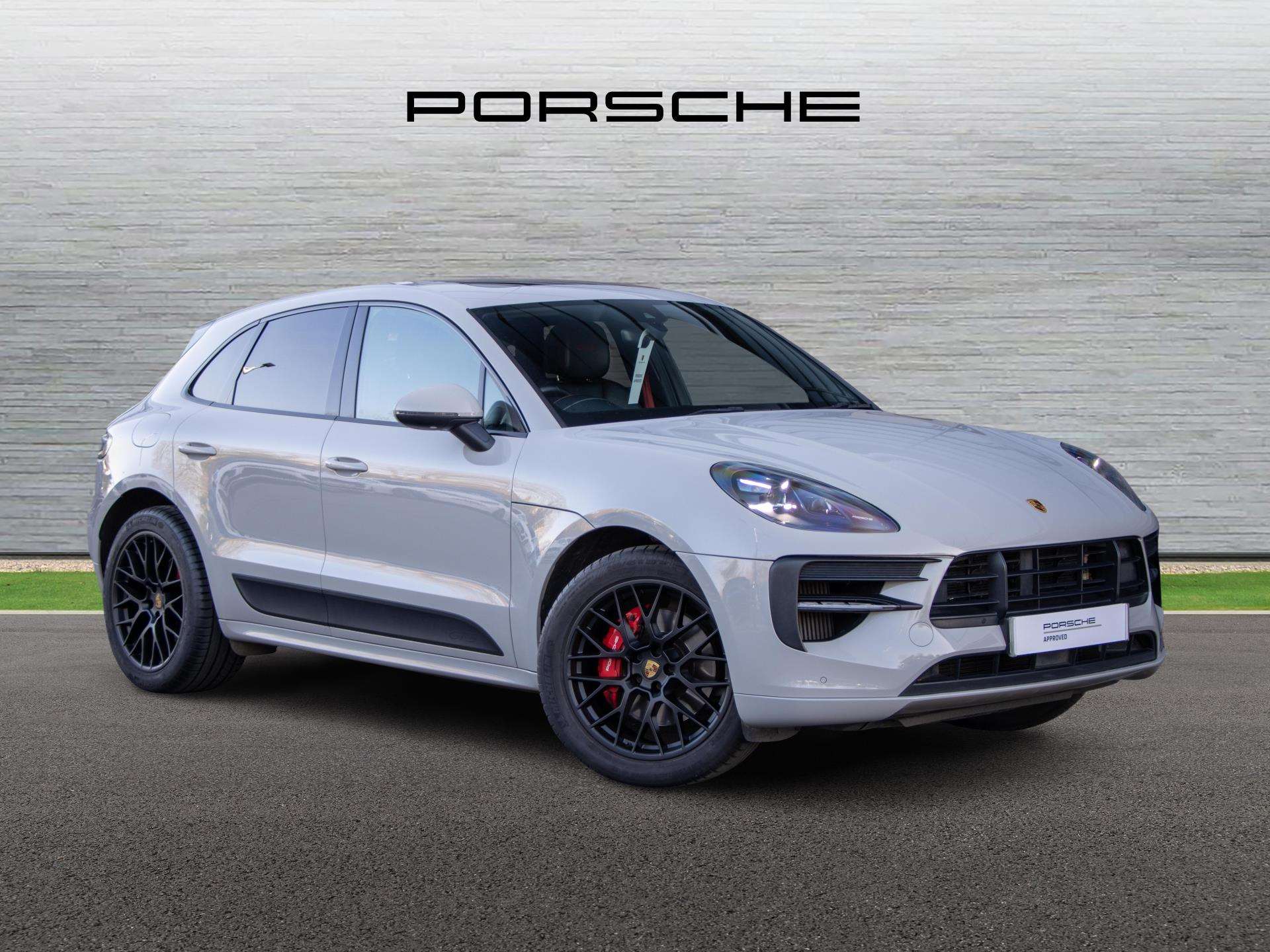 Main listing image - Porsche Macan