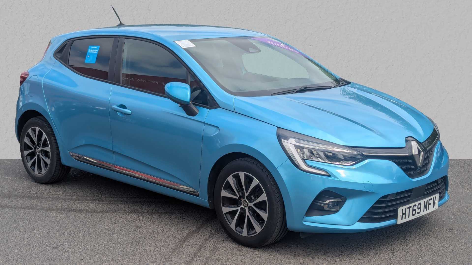 Main listing image - Renault Clio