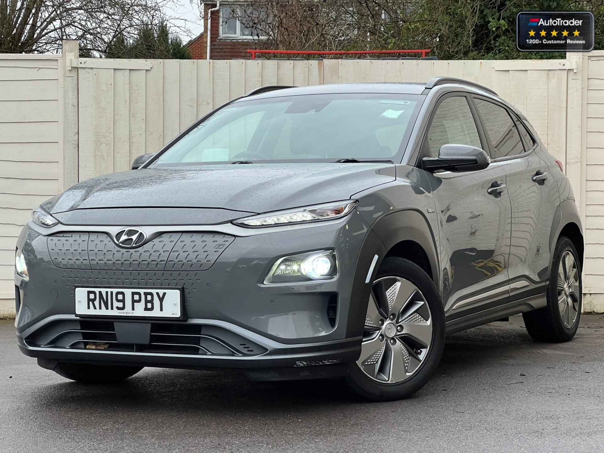 Main listing image - Hyundai Kona Electric