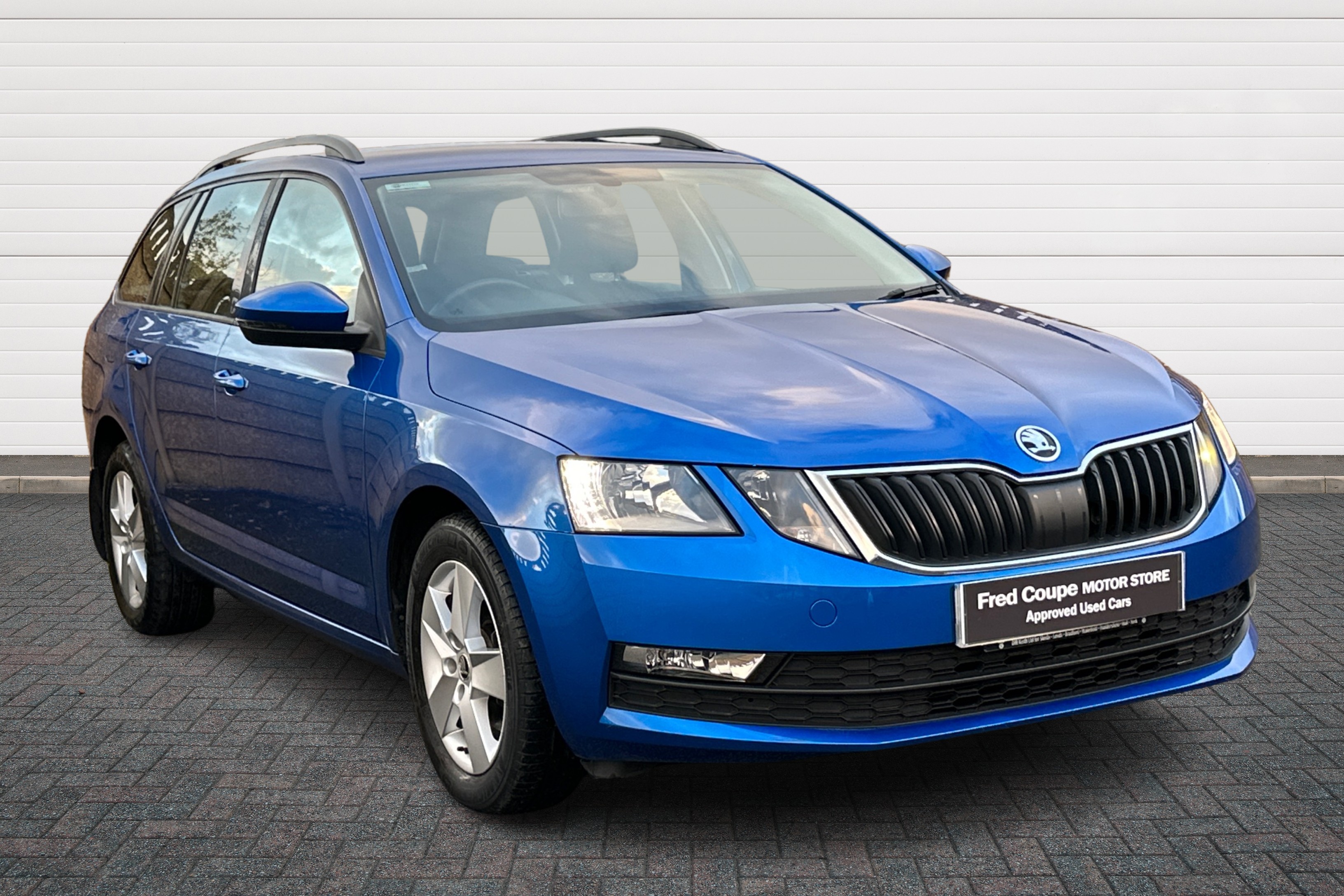 Main listing image - Skoda Octavia Estate