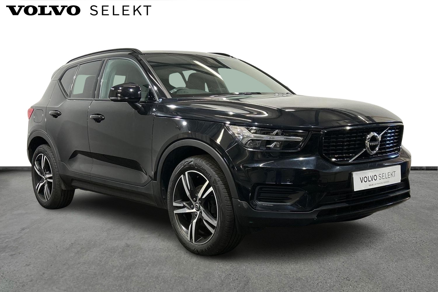Main listing image - Volvo XC40