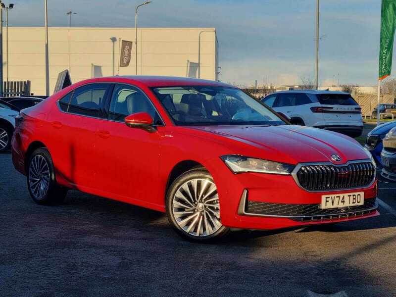 Main listing image - Skoda Superb