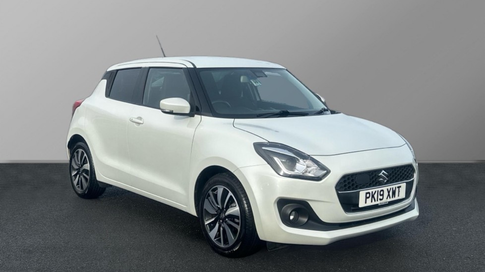 Main listing image - Suzuki Swift