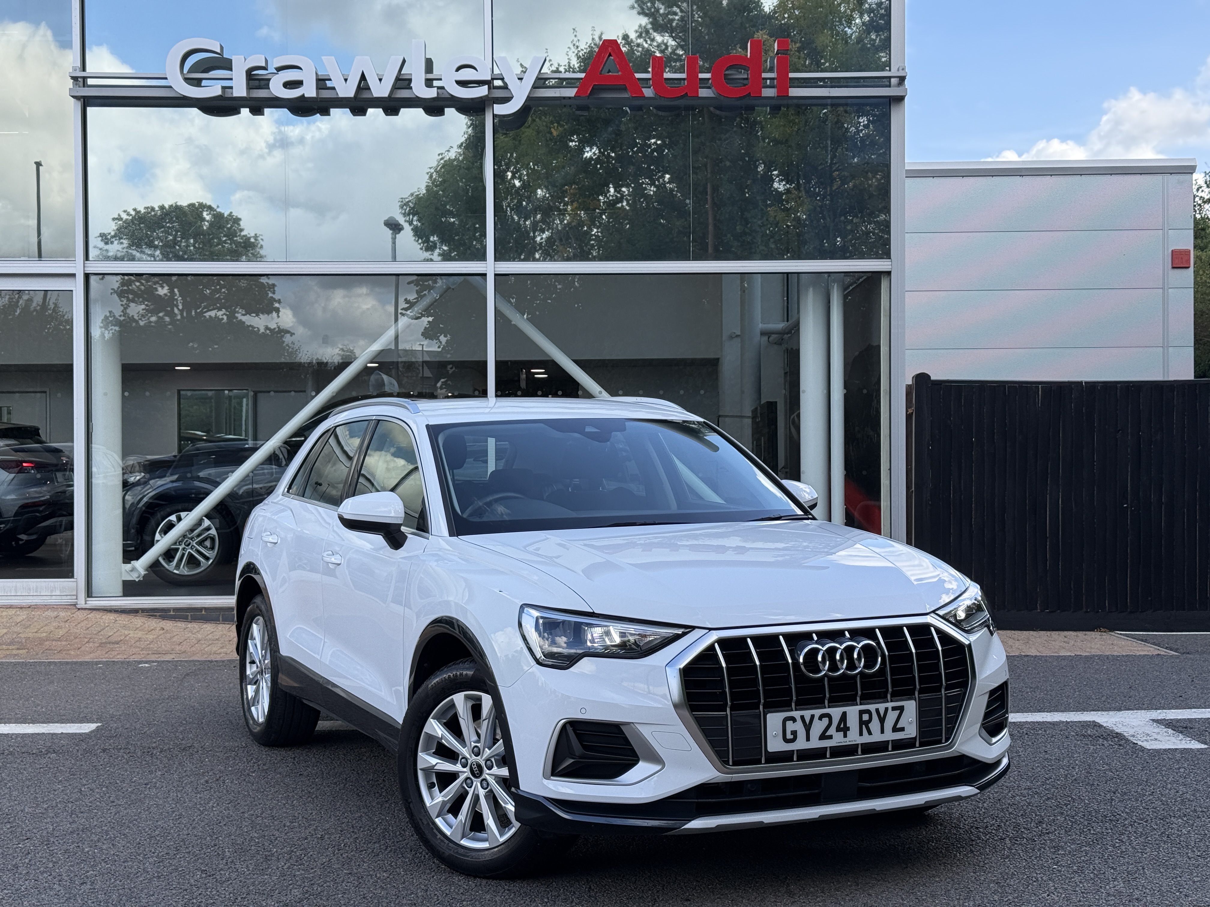 Main listing image - Audi Q3