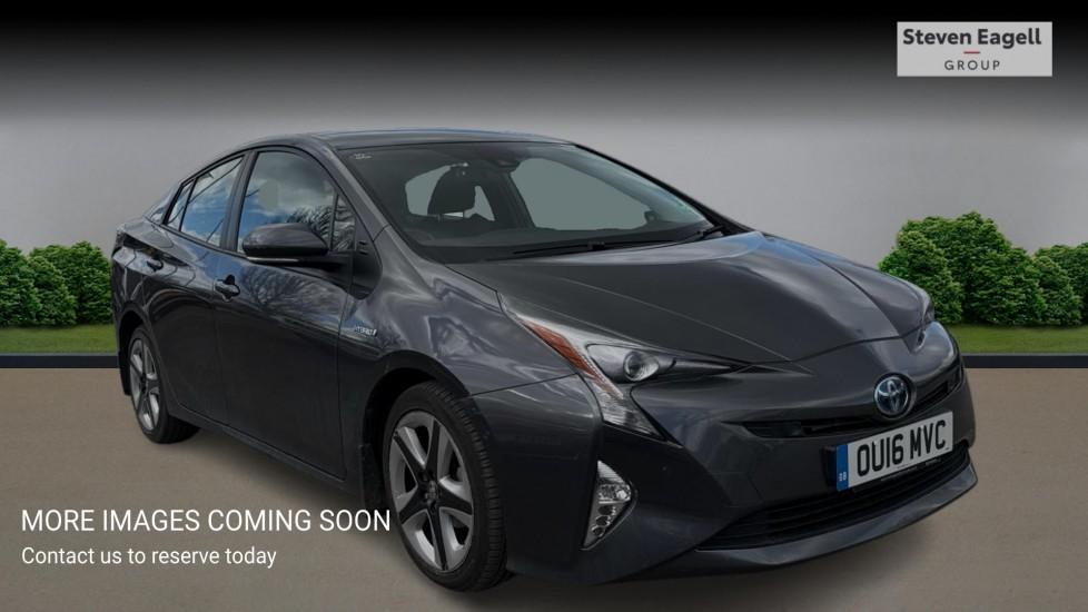 Main listing image - Toyota Prius