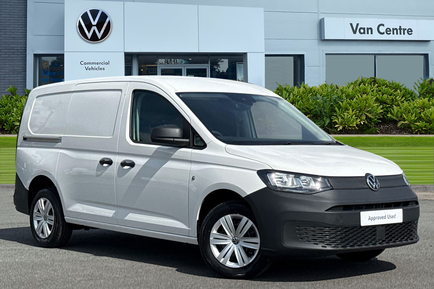Main listing image - Volkswagen Caddy Maxi