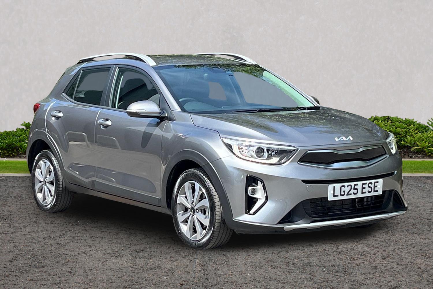 Main listing image - Kia Stonic