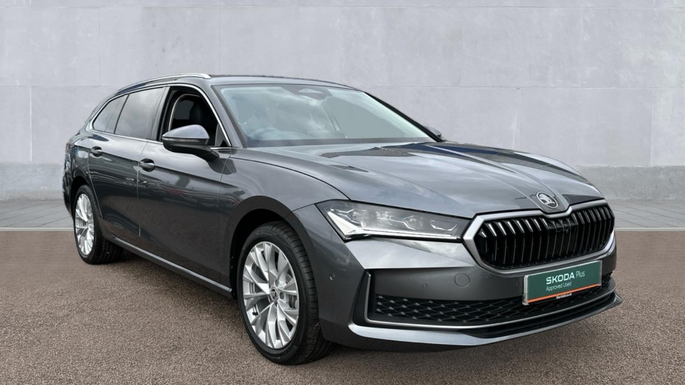 Main listing image - Skoda Superb