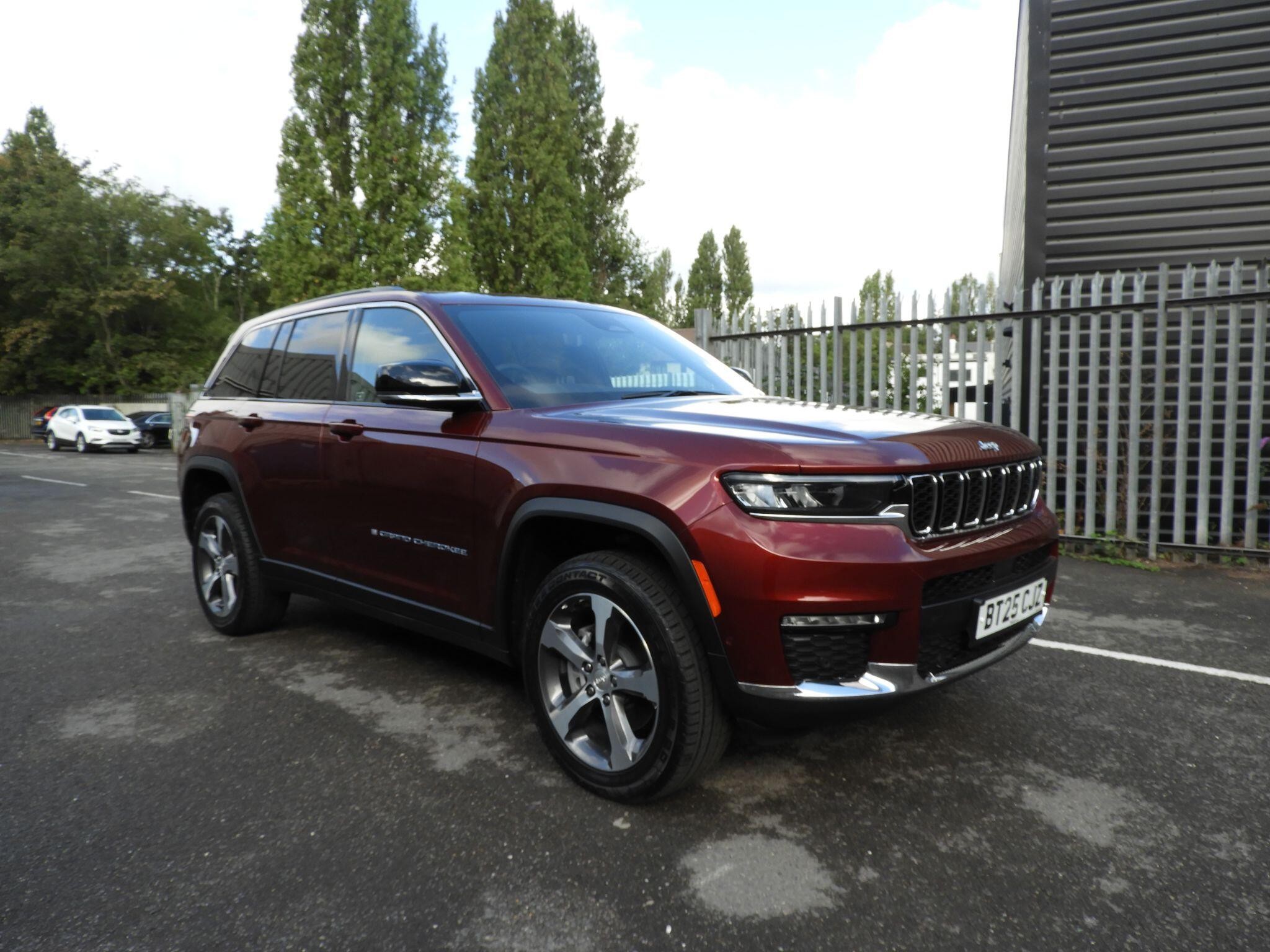 Main listing image - Jeep Grand Cherokee