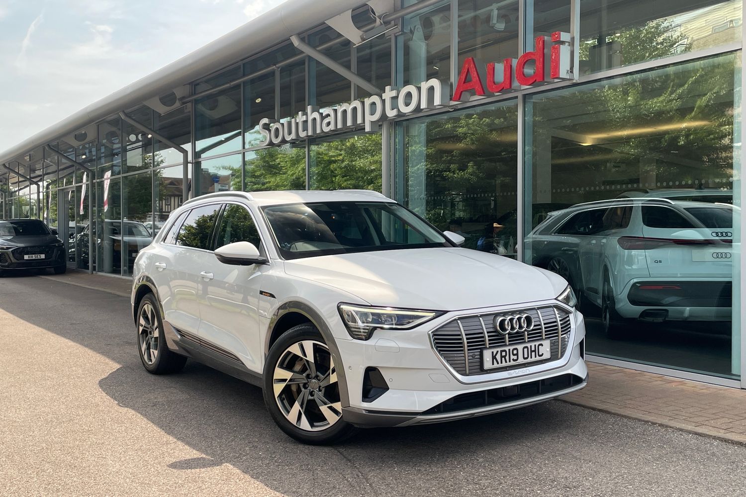Main listing image - Audi e-tron
