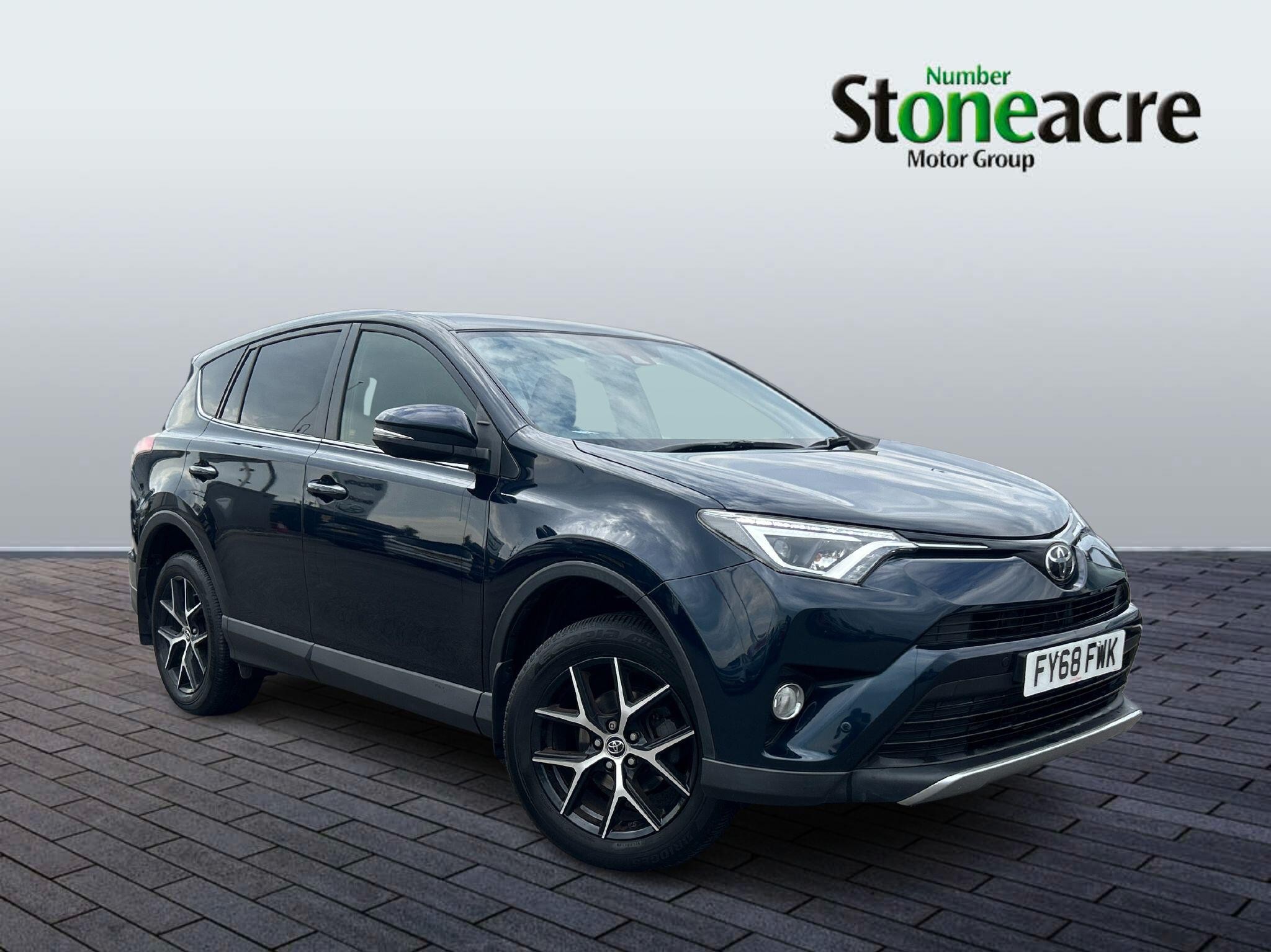 Main listing image - Toyota RAV4