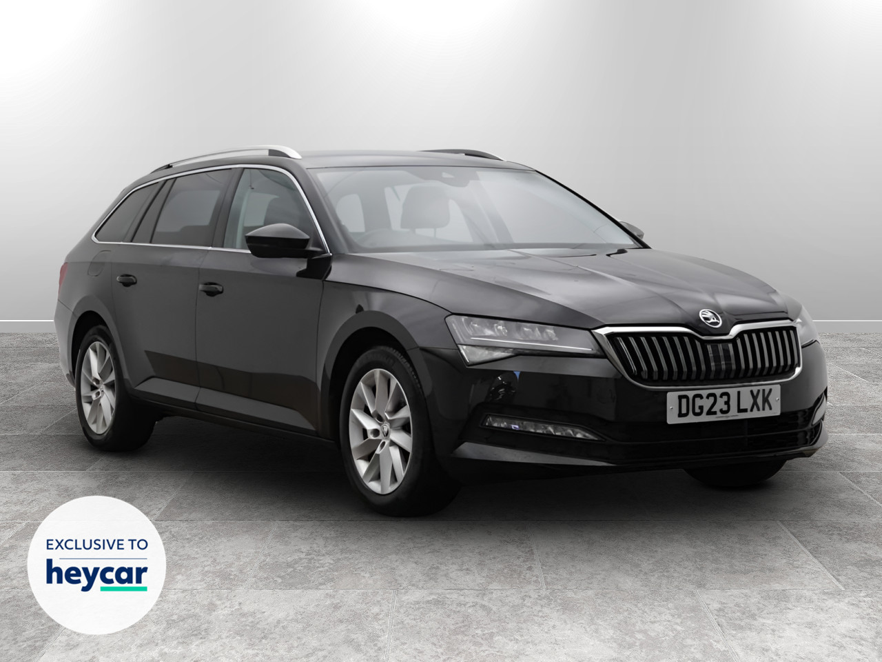 Main listing image - Skoda Superb Estate