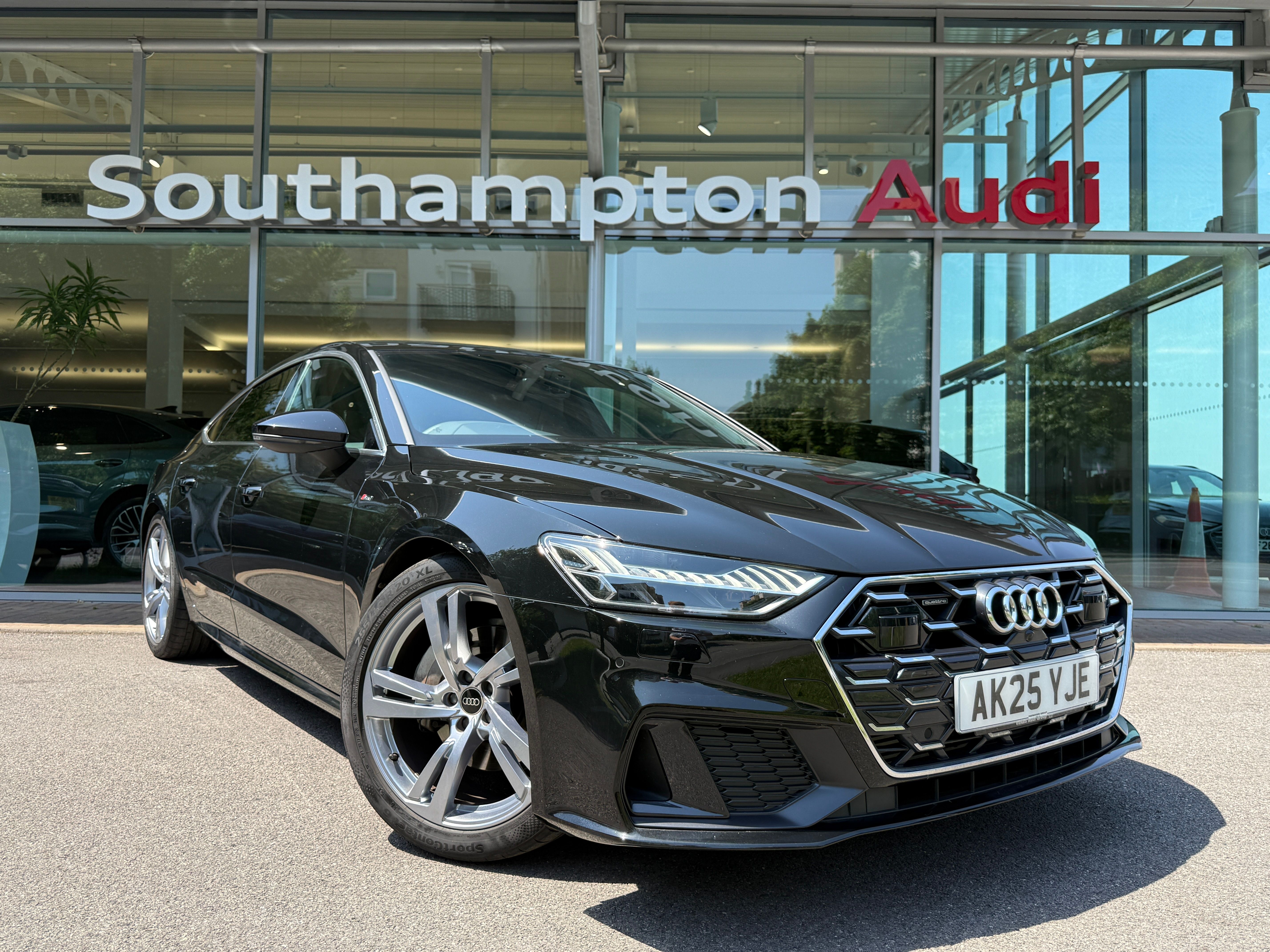 Main listing image - Audi A7