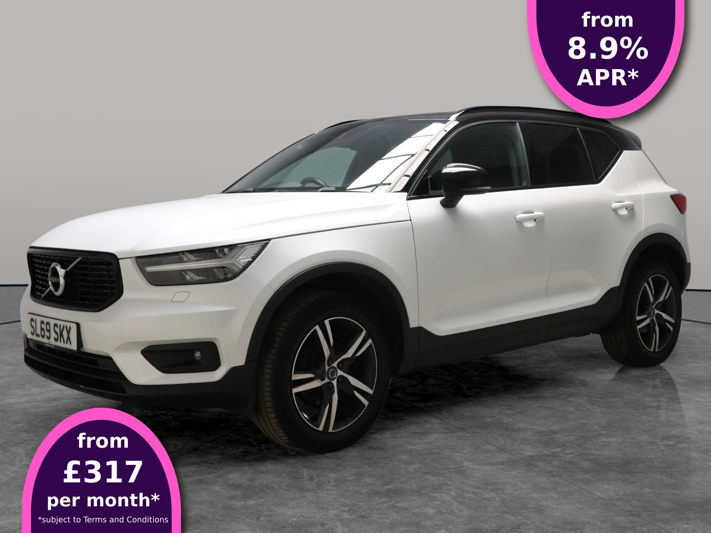 Main listing image - Volvo XC40