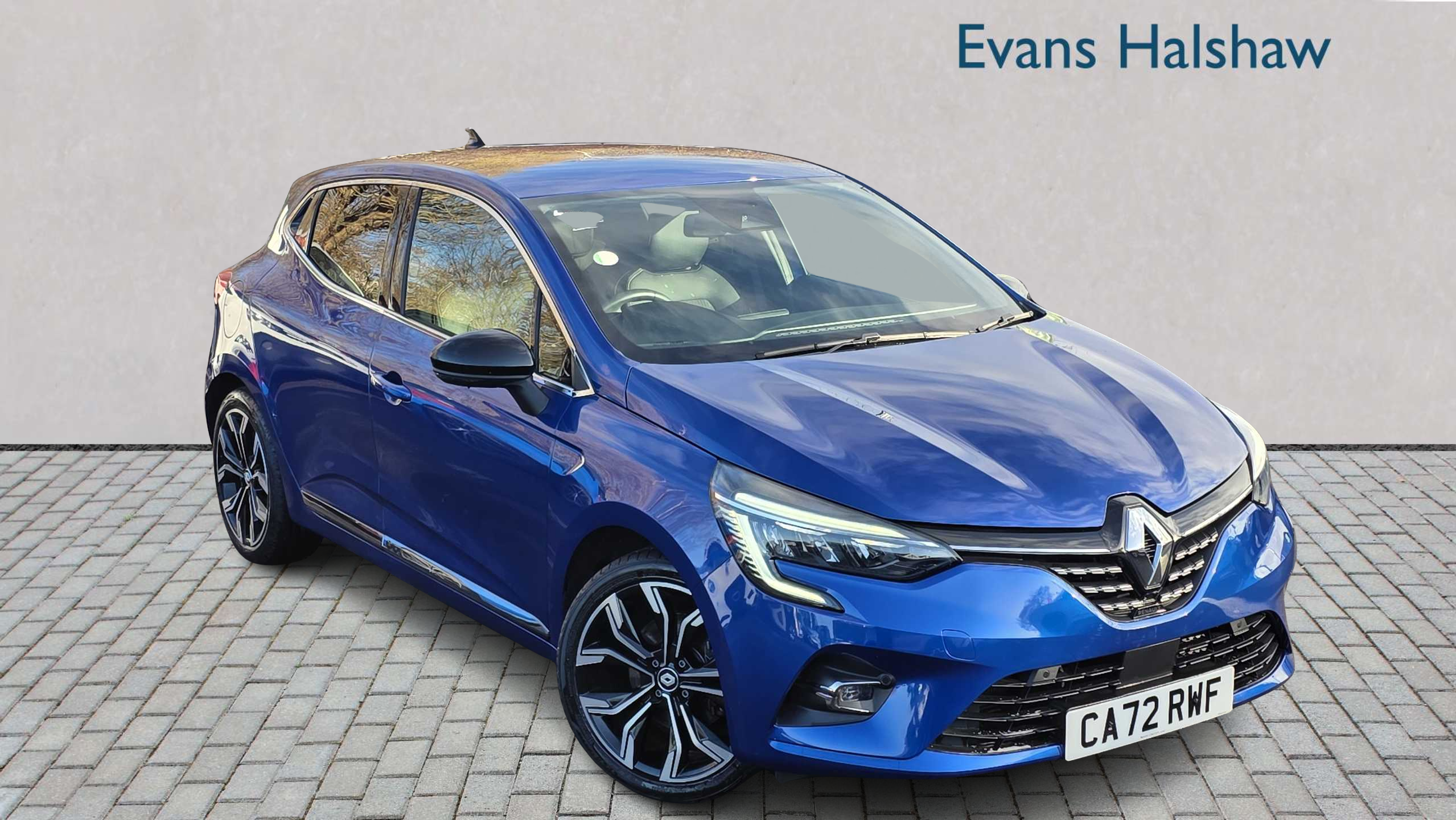 Main listing image - Renault Clio