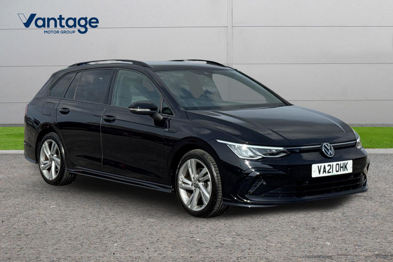 Main listing image - Volkswagen Golf Estate