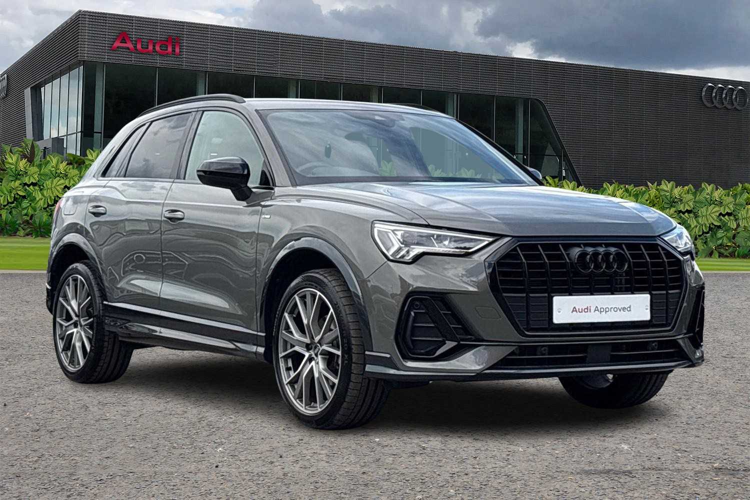 Main listing image - Audi Q3