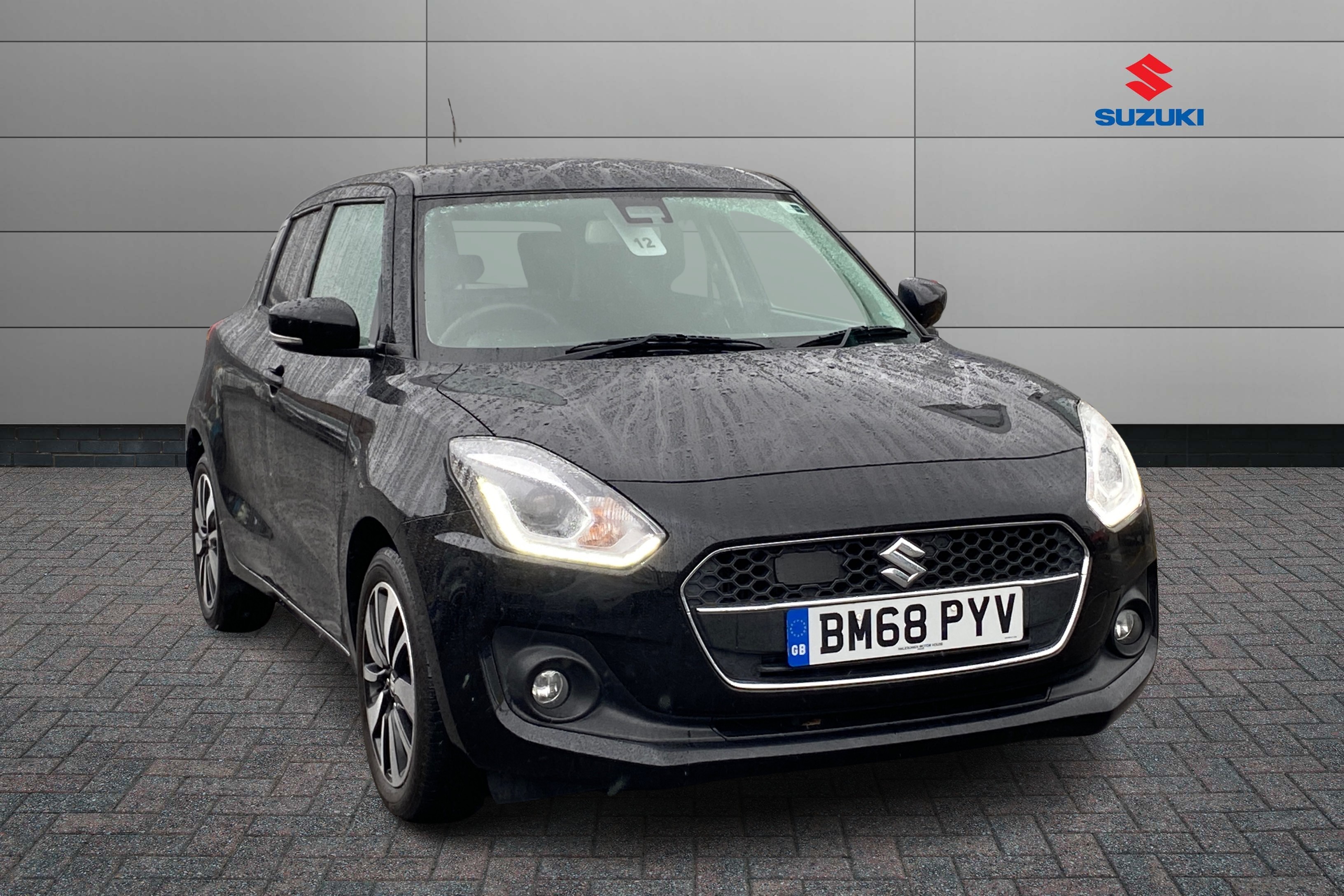 Main listing image - Suzuki Swift