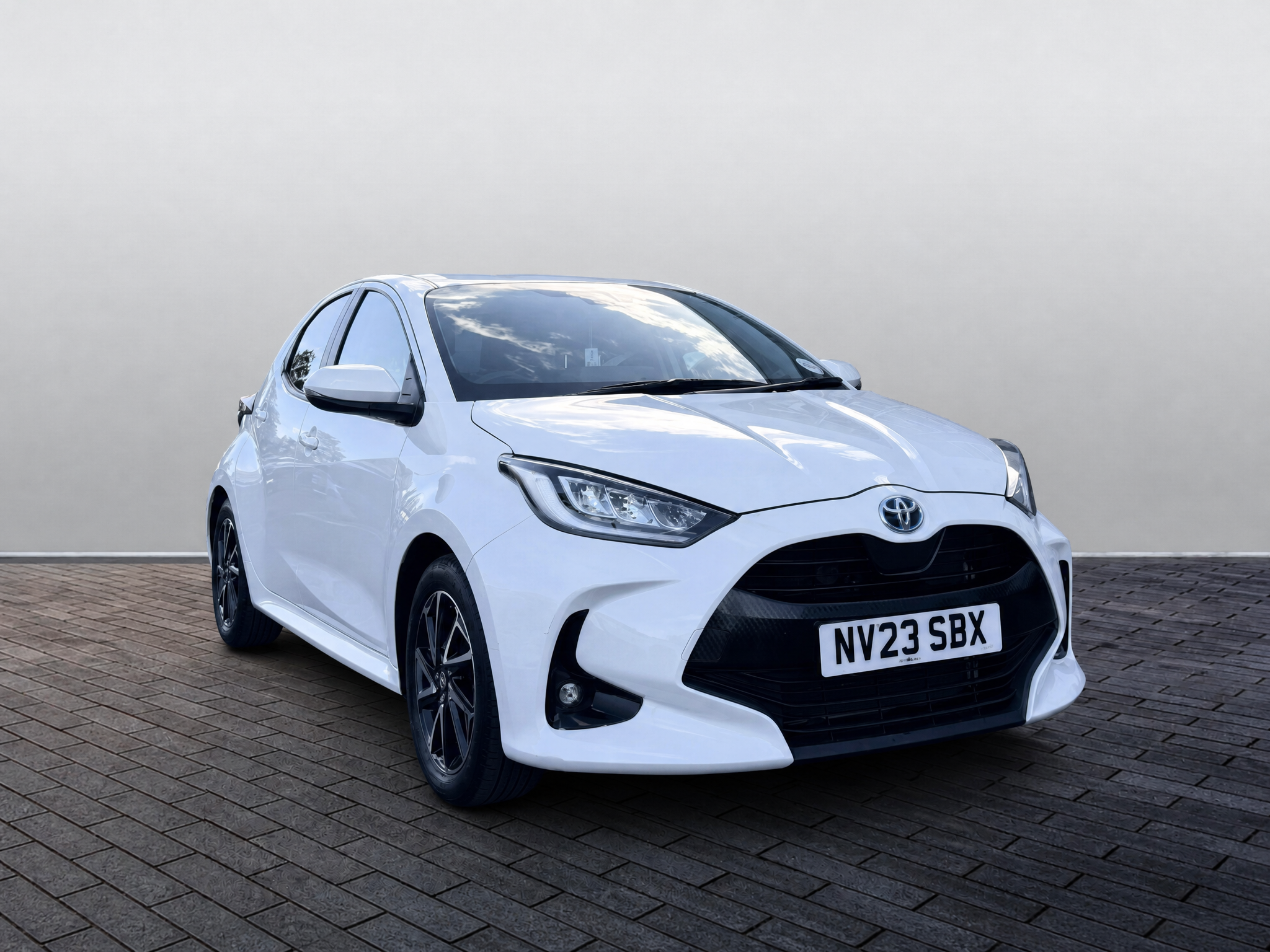 Main listing image - Toyota Yaris