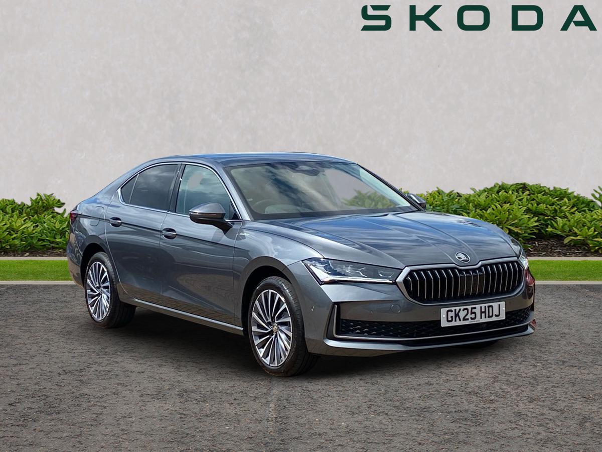 Main listing image - Skoda Superb