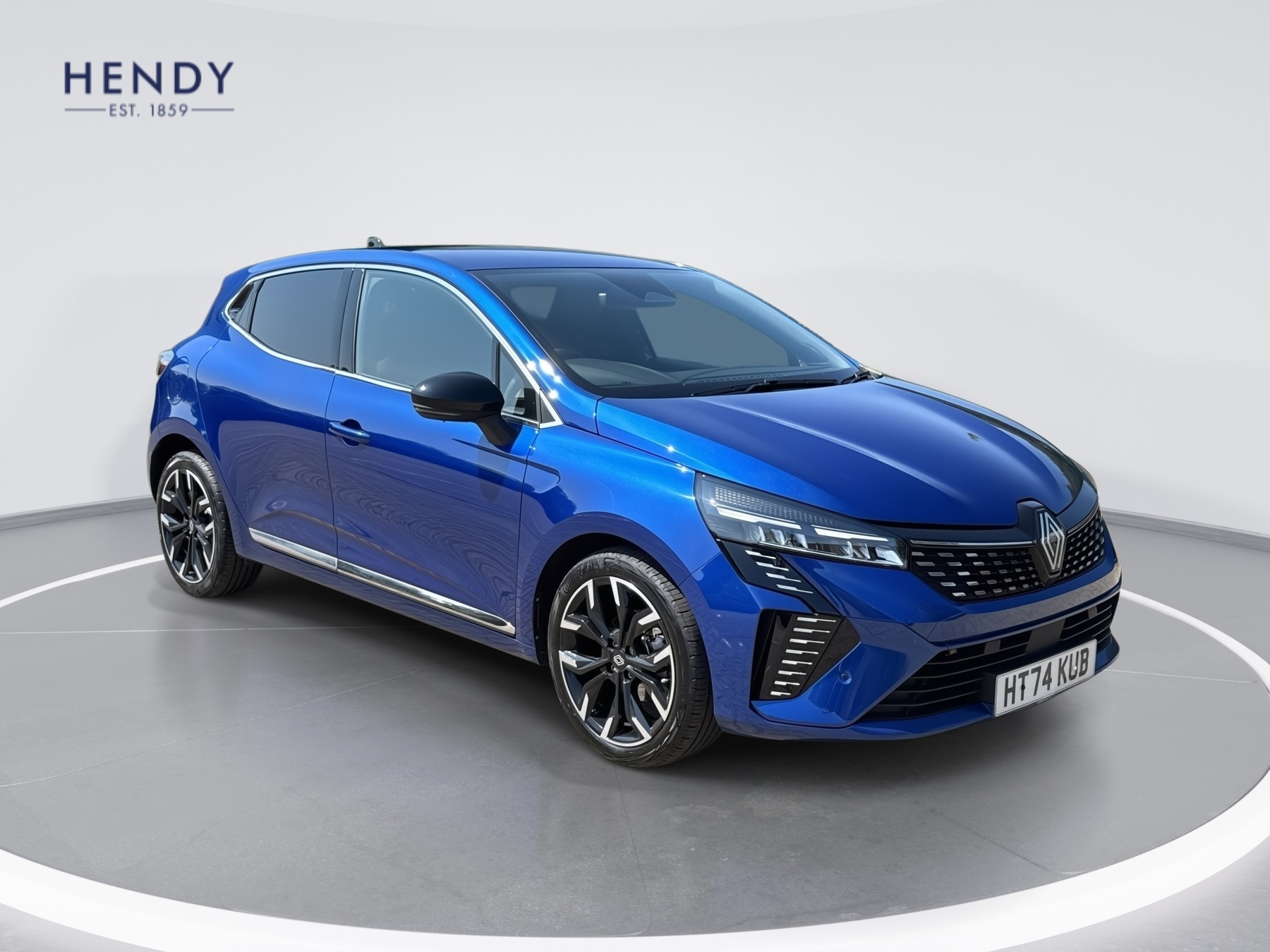 Main listing image - Renault Clio
