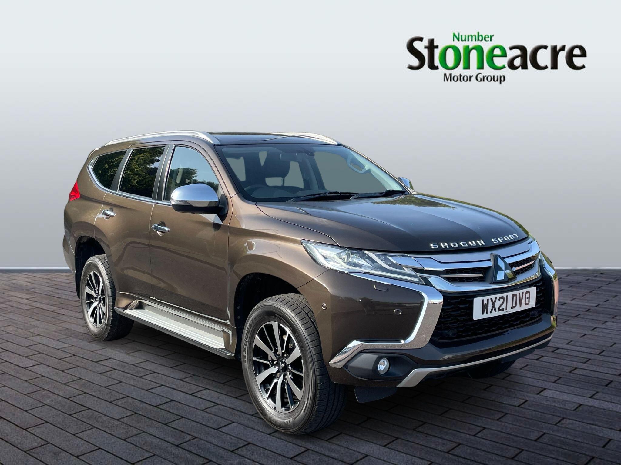 Main listing image - Mitsubishi Shogun Sport
