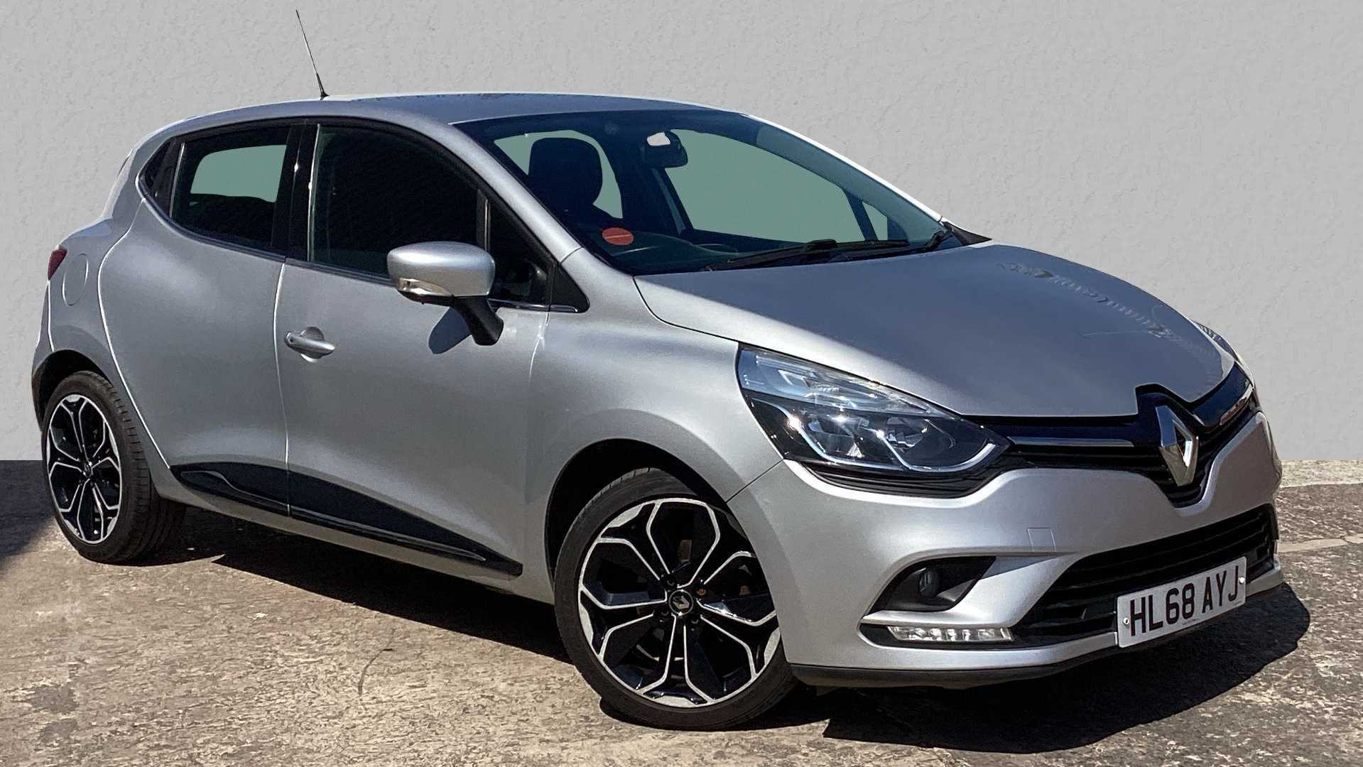 Main listing image - Renault Clio