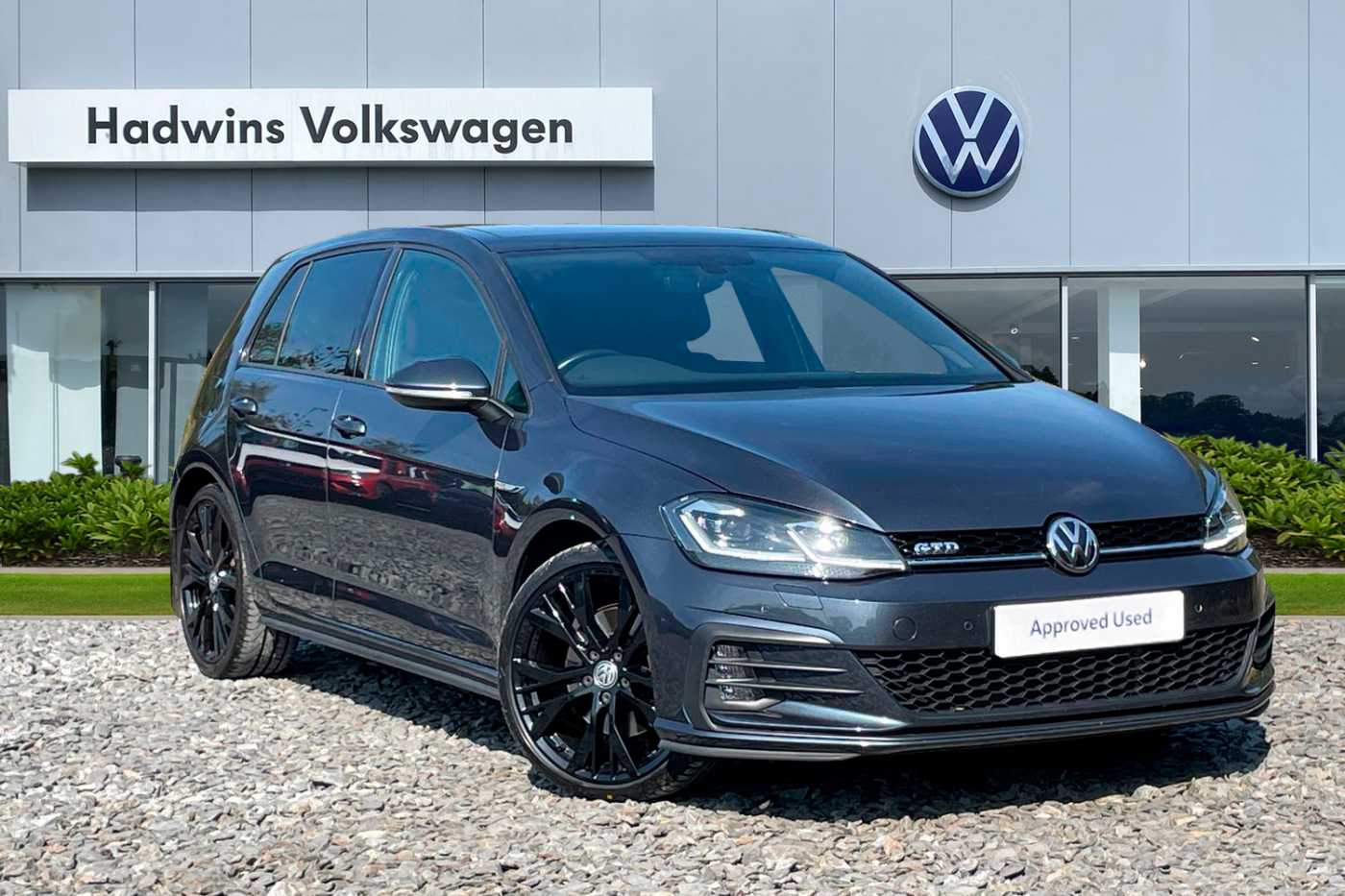 Main listing image - Volkswagen Golf