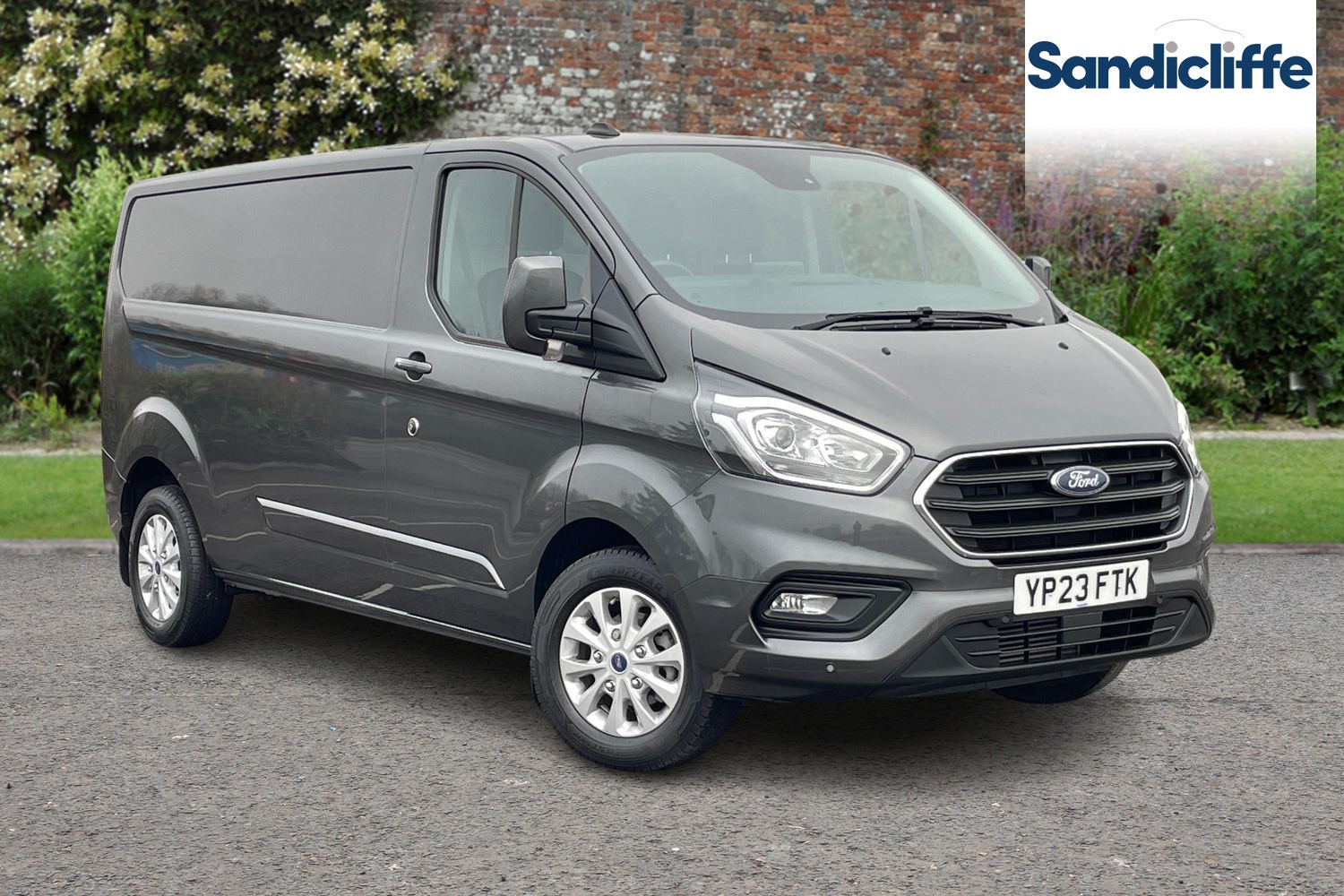 Main listing image - Ford Transit Custom