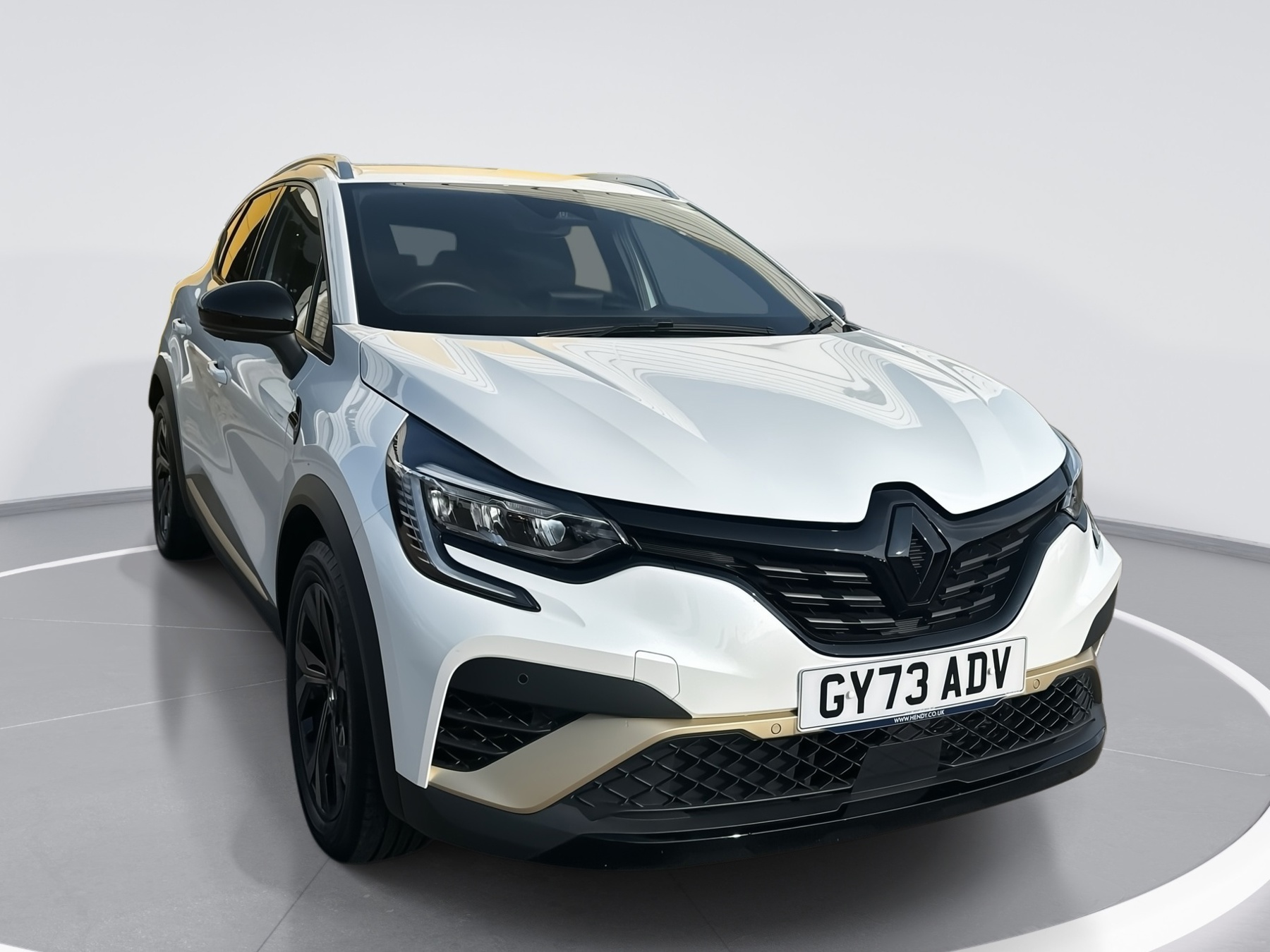 Main listing image - Renault Captur