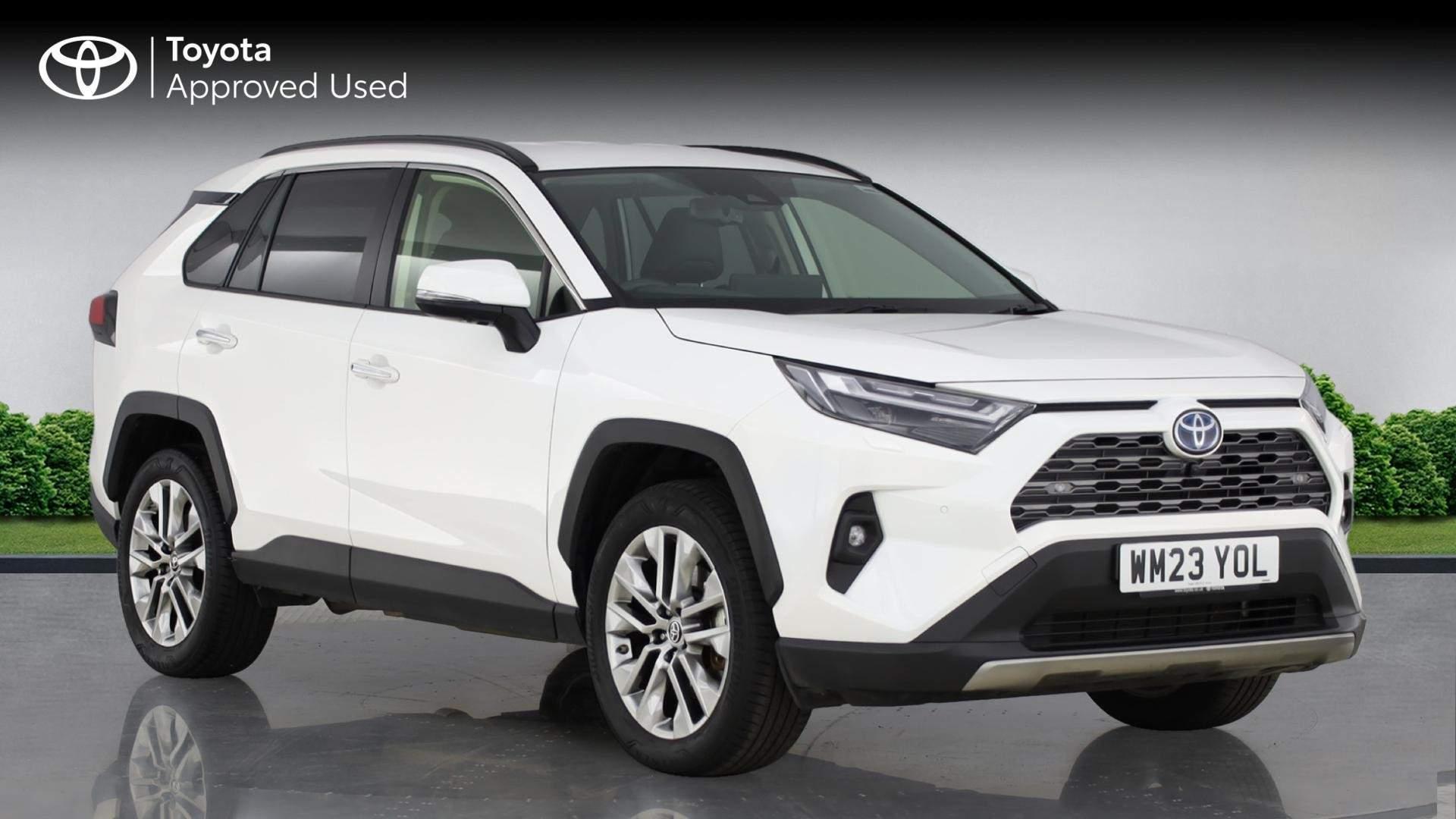 Main listing image - Toyota RAV4